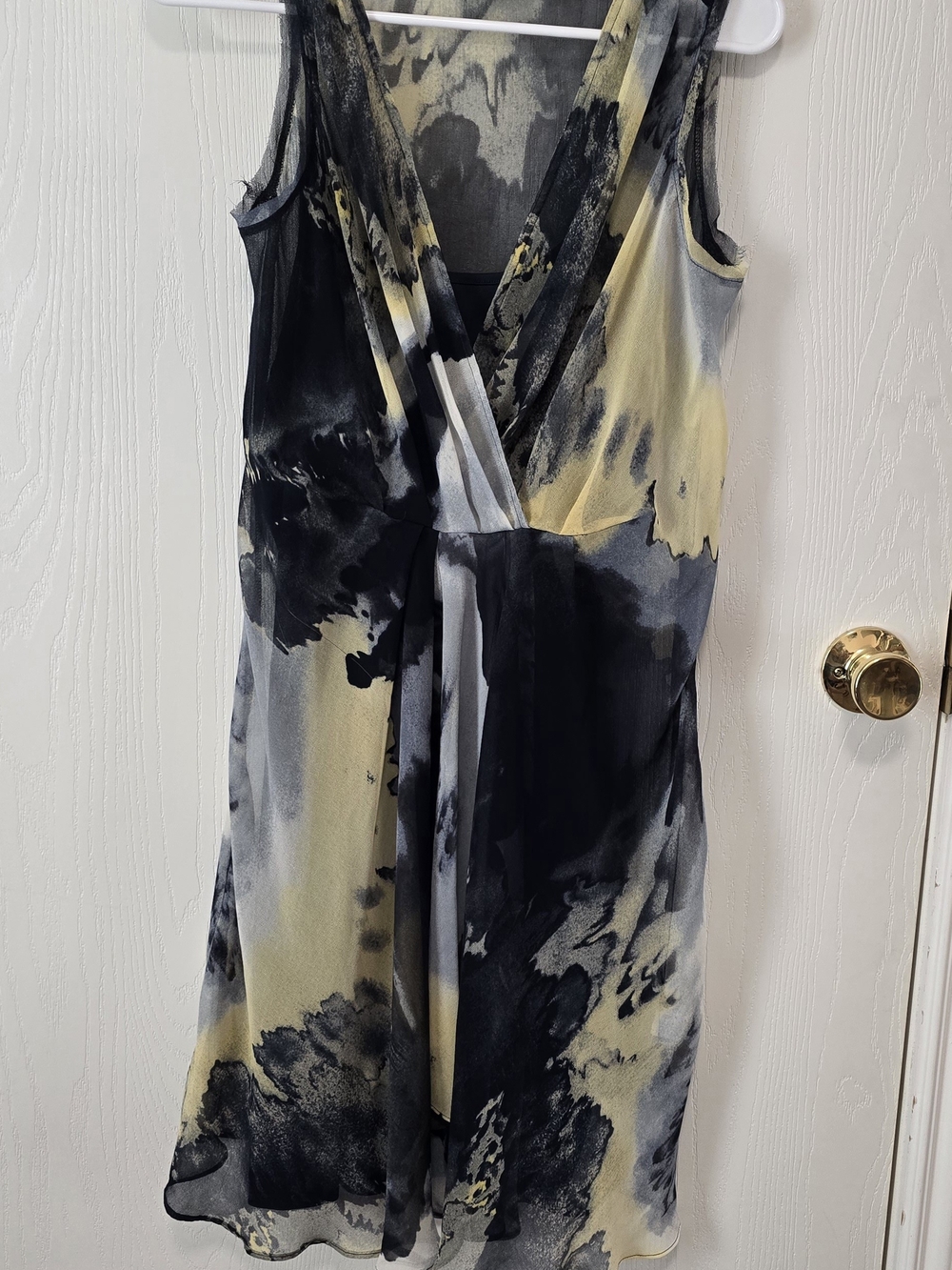 Simply VERA Sleeveless Watercolor Print Wrap Dress in Navy, Gray, Yellow